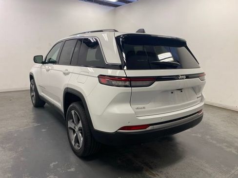 Used 2026 Jeep Grand Cherokee Limited AWD/4WD image 4