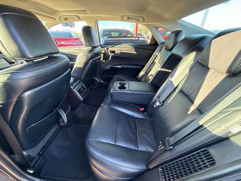 Used 2018 Toyota Avalon XLE Premium FWD image 15