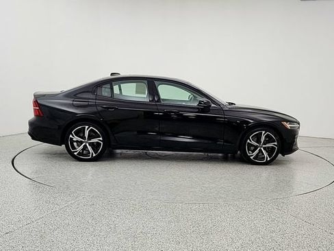 Used 2024 Volvo S60 B5 Core w/ Climate Package FWD image 4