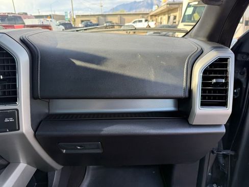 Used 2017 Ford F150 Lariat w/ Equipment Group 502A Luxury AWD/4WD image 27
