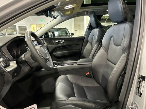 Certified 2024 Volvo XC60 B5 Core w/ Protection Package Premier AWD/4WD image 10
