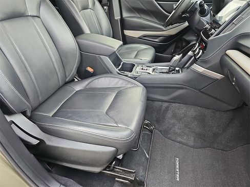 Certified 2023 Subaru Forester Limited image 10