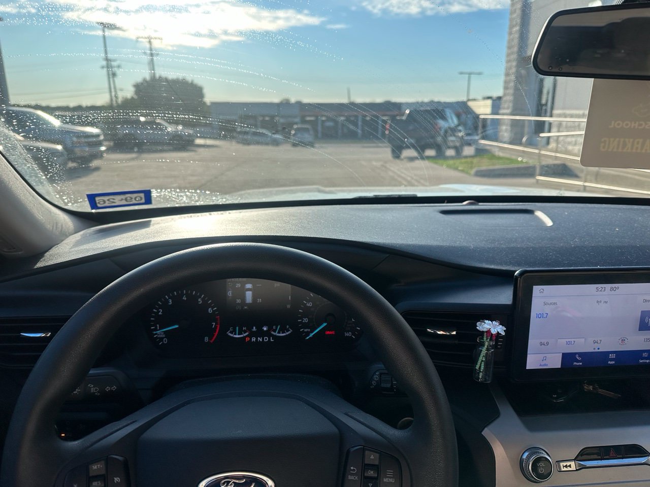 Used 2021 Ford Explorer 2WD image 3