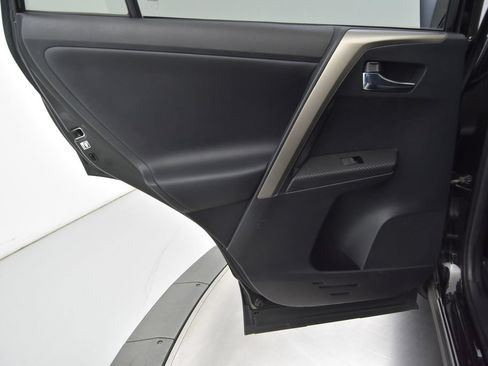 Used 2013 Toyota RAV4 Limited AWD/4WD image 33