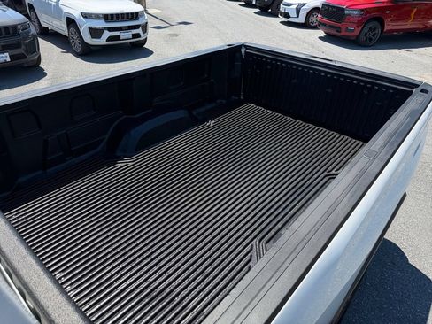 Used 2025 Chevrolet Silverado 3500 W/T AWD/4WD image 16