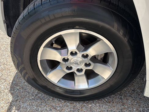 Used 2012 Toyota 4Runner SR5 RWD image 10