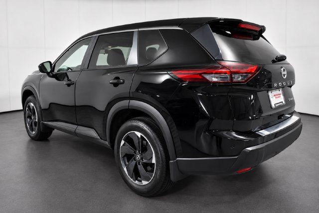 Used 2024 Nissan Rogue SV AWD/4WD image 6