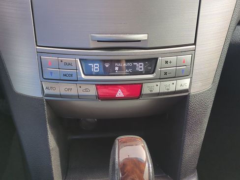 Used 2013 Subaru Legacy 2.5i Limited image 23