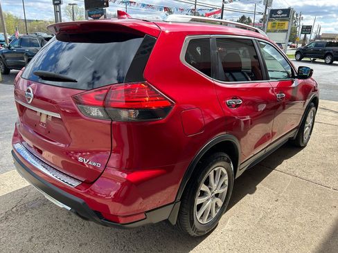 Used 2017 Nissan Rogue SV AWD/4WD image 6