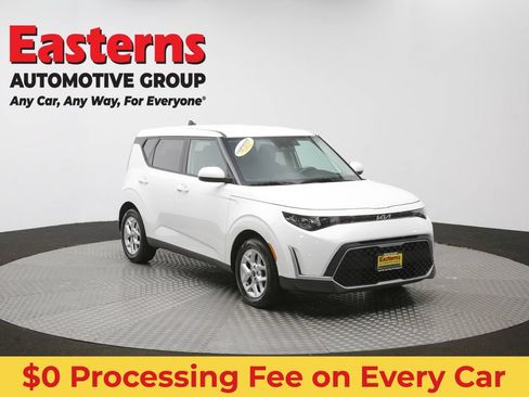 Used 2024 Kia Soul LX w/ Option Group 015 FWD image 47