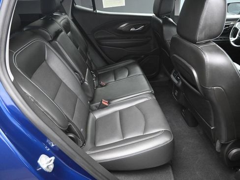Used 2022 GMC Terrain SLT w/ LPO, Floor Liner Package AWD/4WD image 34