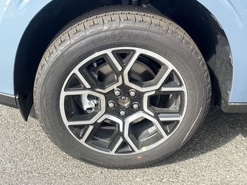 New 2025 Ford Maverick Lariat w/ 4K Tow Package image 14