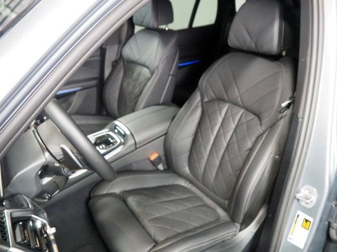 Used 2026 BMW X5 sDrive40i image 14