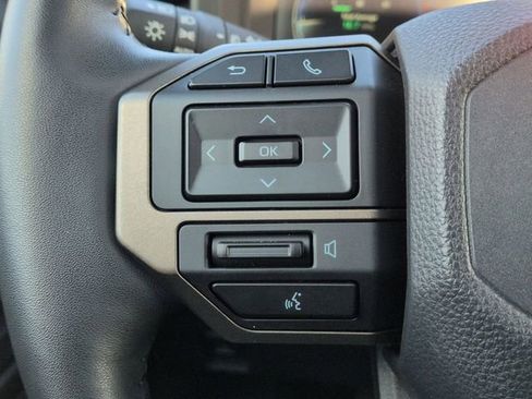 Certified 2025 Toyota Land Cruiser image 18