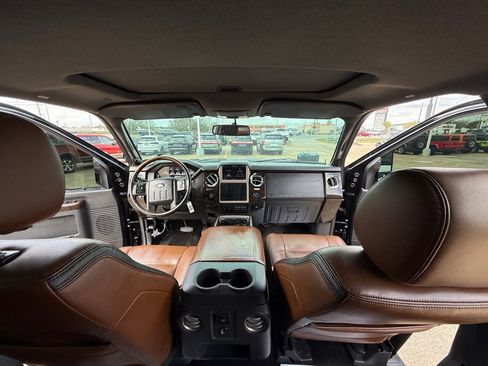 Used 2016 Ford F350 Platinum w/ FX4 Off-Road Package image 24