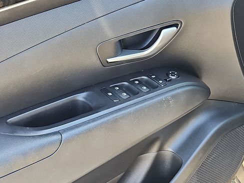 Used 2024 Hyundai Santa Cruz SE AWD/4WD image 12
