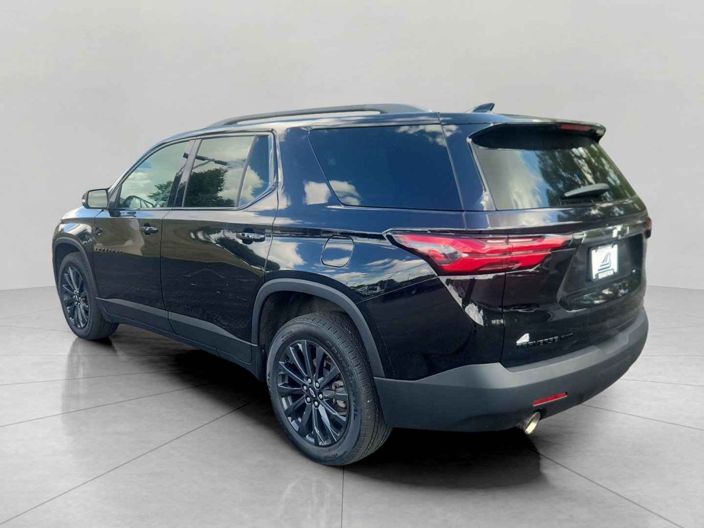 Used 2023 Chevrolet Traverse RS AWD/4WD image 12