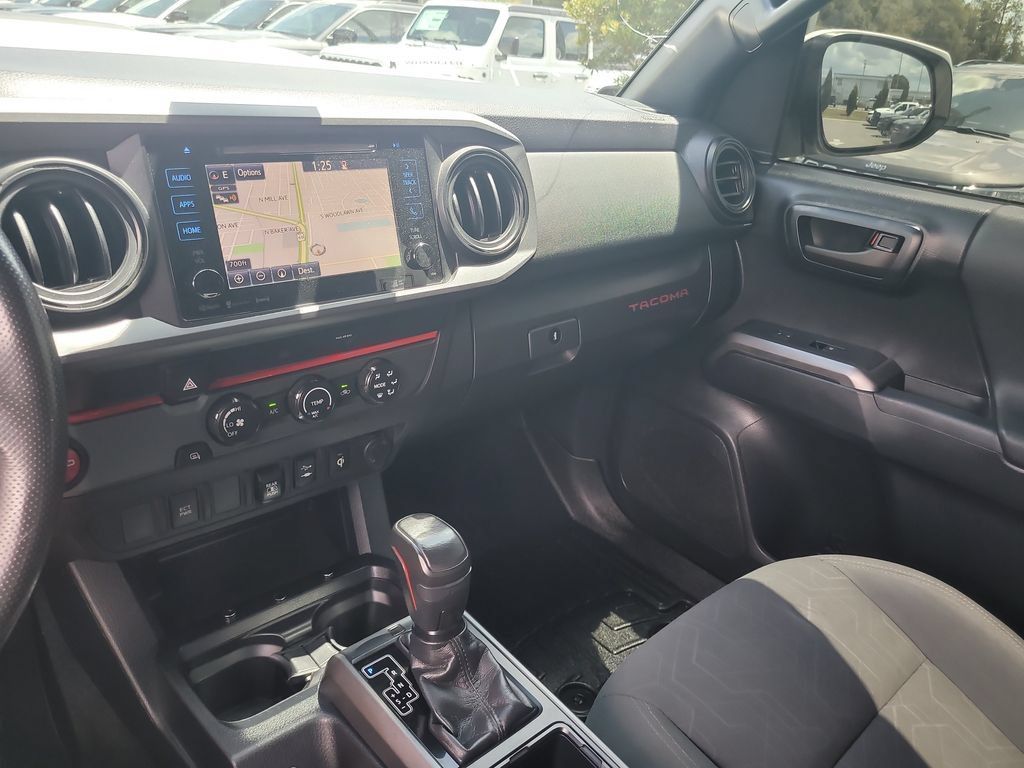 Used 2019 Toyota Tacoma TRD Sport RWD image 19