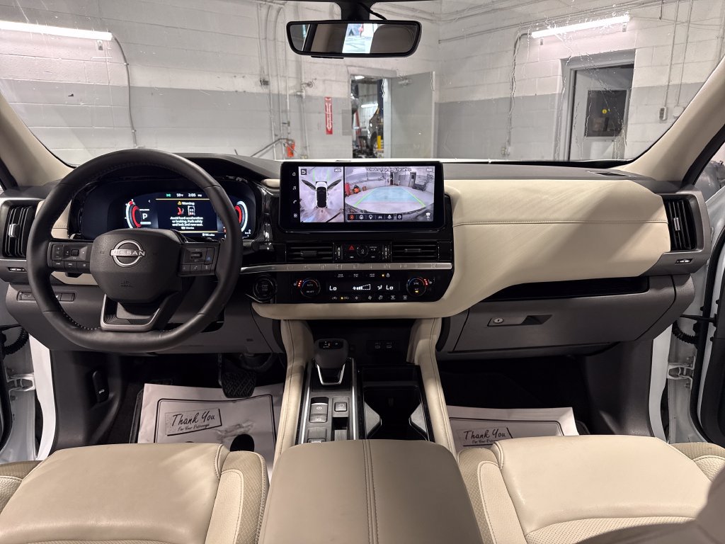 Used 2026 Nissan Pathfinder SL FWD image 38