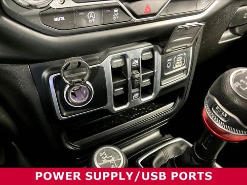 Used 2018 Jeep Wrangler Unlimited Sport S AWD/4WD image 14