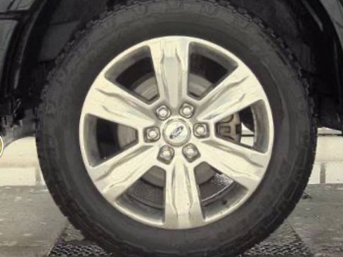 Used 2018 Ford F150 Platinum w/ Equipment Group 701A Luxury AWD/4WD image 11