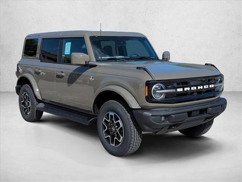New 2025 Ford Bronco Outer Banks image 7