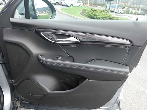 Used 2023 Buick Envision Essence image 25