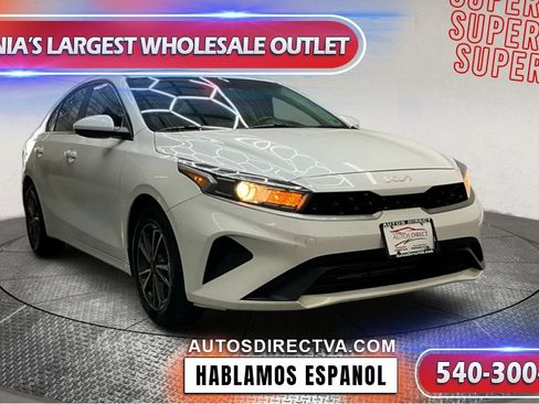 Used 2022 Kia Forte LXS image 2