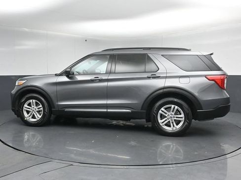 Certified 2021 Ford Explorer XLT w/ Equipment Group 202A AWD/4WD image 5