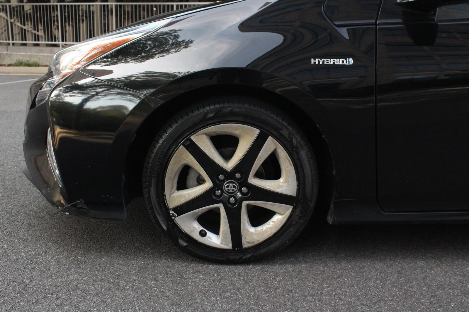 Used 2016 Toyota Prius Four Touring FWD image 11