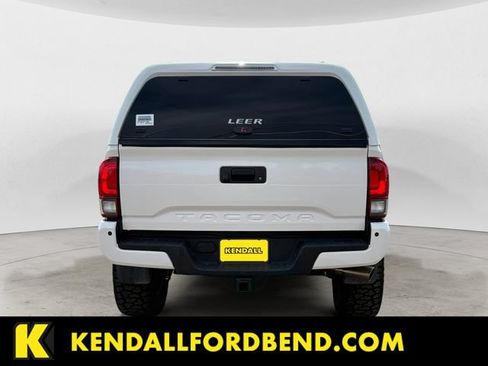 Used 2019 Toyota Tacoma TRD Off-Road w/ Technology Package AWD/4WD image 6