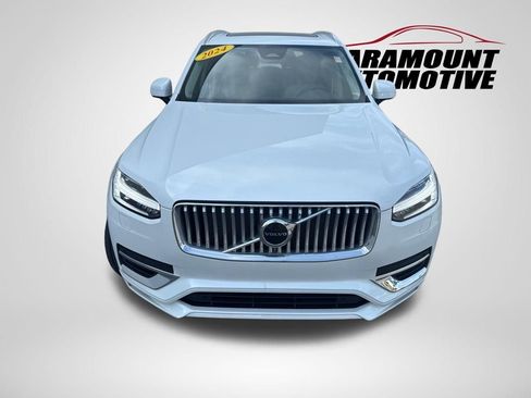 Used 2024 Volvo XC90 T8 Core w/ Climate Package AWD/4WD image 2
