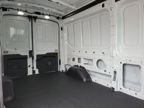 New 2026 Ford Transit 250 148 Medium Roof image 10