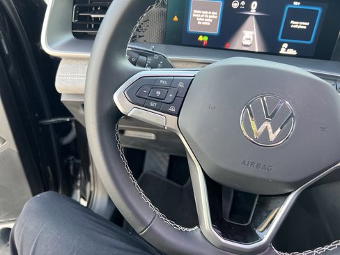 Certified 2025 Volkswagen Tiguan S image 18