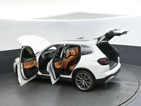 Used 2023 BMW X3 sDrive30i w/ Premium Package image 2