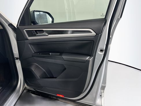 Used 2019 Volkswagen Atlas SE FWD image 33