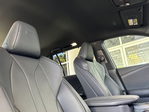 Certified 2026 Lexus TX 500h AWD w/ Technology Package image 22