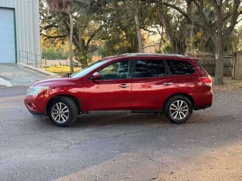 Used 2016 Nissan Pathfinder S AWD/4WD image 2