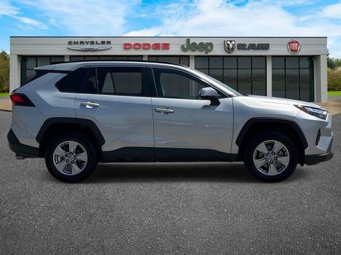 Used 2023 Toyota RAV4 XLE FWD image 3