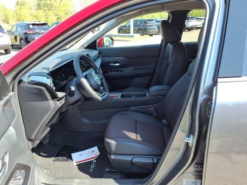 New 2026 Nissan Kicks SR FWD image 6