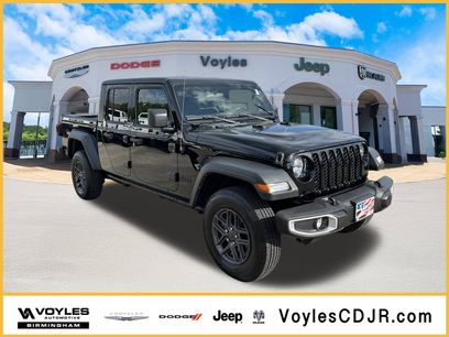 Used 2023 Jeep Gladiator Sport