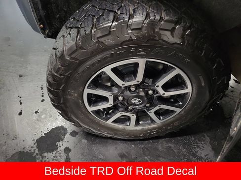 Used 2018 Toyota Tundra Limited w/ Limited Premium Package AWD/4WD image 14