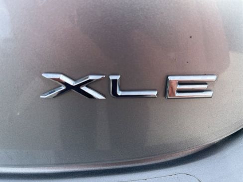 Used 2017 Toyota Avalon XLE Premium w/ Protection Package image 47