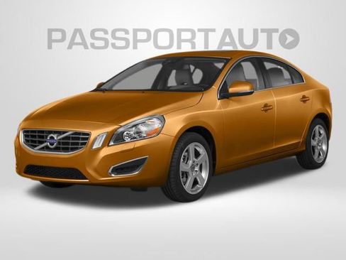 Used 2013 Volvo S60 T5 FWD image 1