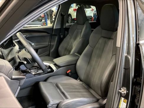 Used 2025 Audi Q5 Premium Plus w/ Premium Plus AWD/4WD image 25