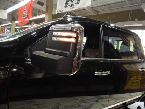 Used 2025 Chevrolet Silverado 2500 High Country w/ High Country Premium Package image 14