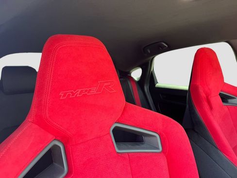 Used 2025 Honda Civic Type R image 34