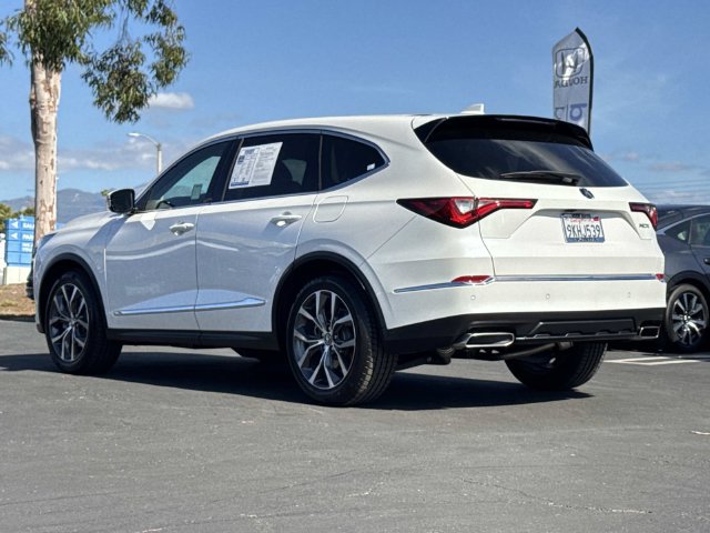 Used 2024 Acura MDX w/ Technology Package FWD image 3