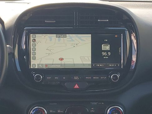 Used 2021 Kia Soul EX image 28