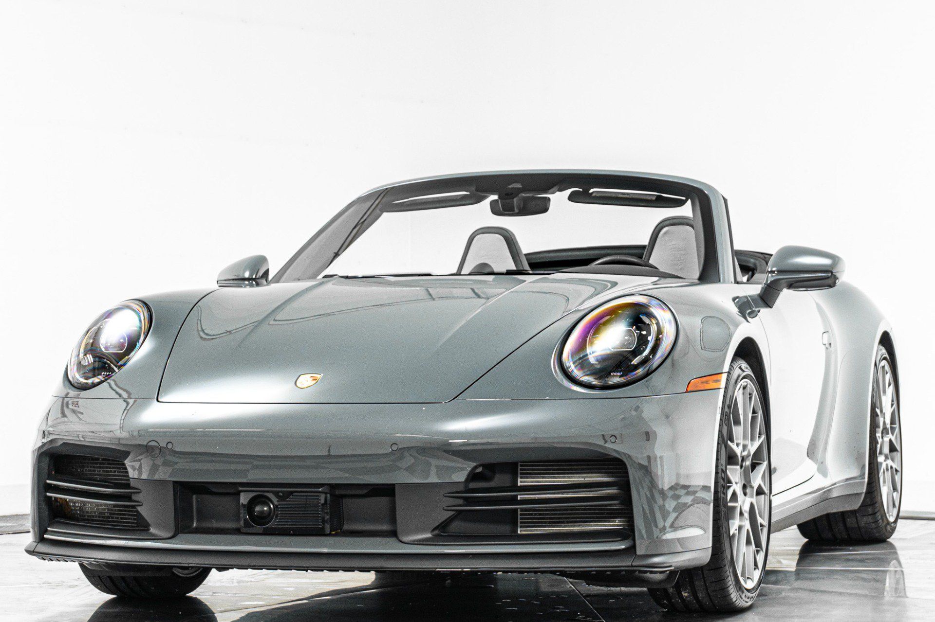 Used 2025 Porsche 911 Carrera RWD image 5